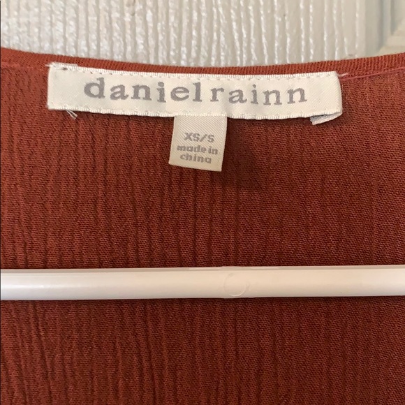 Beautiful Daniel Rainn top - Picture 3 of 5